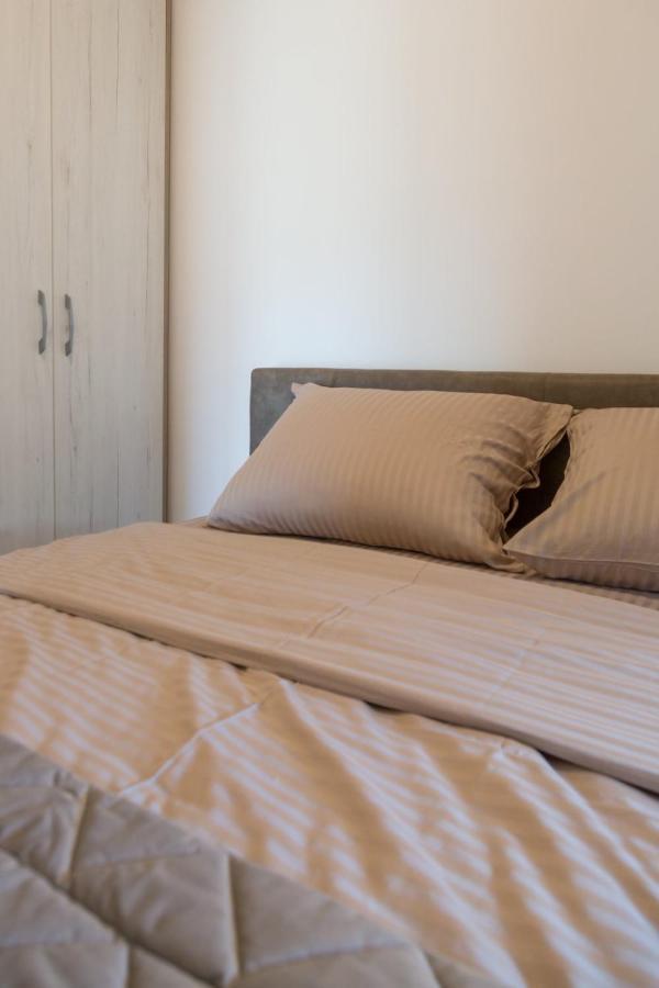 Aqualux Apartments Vrdnik Luaran gambar