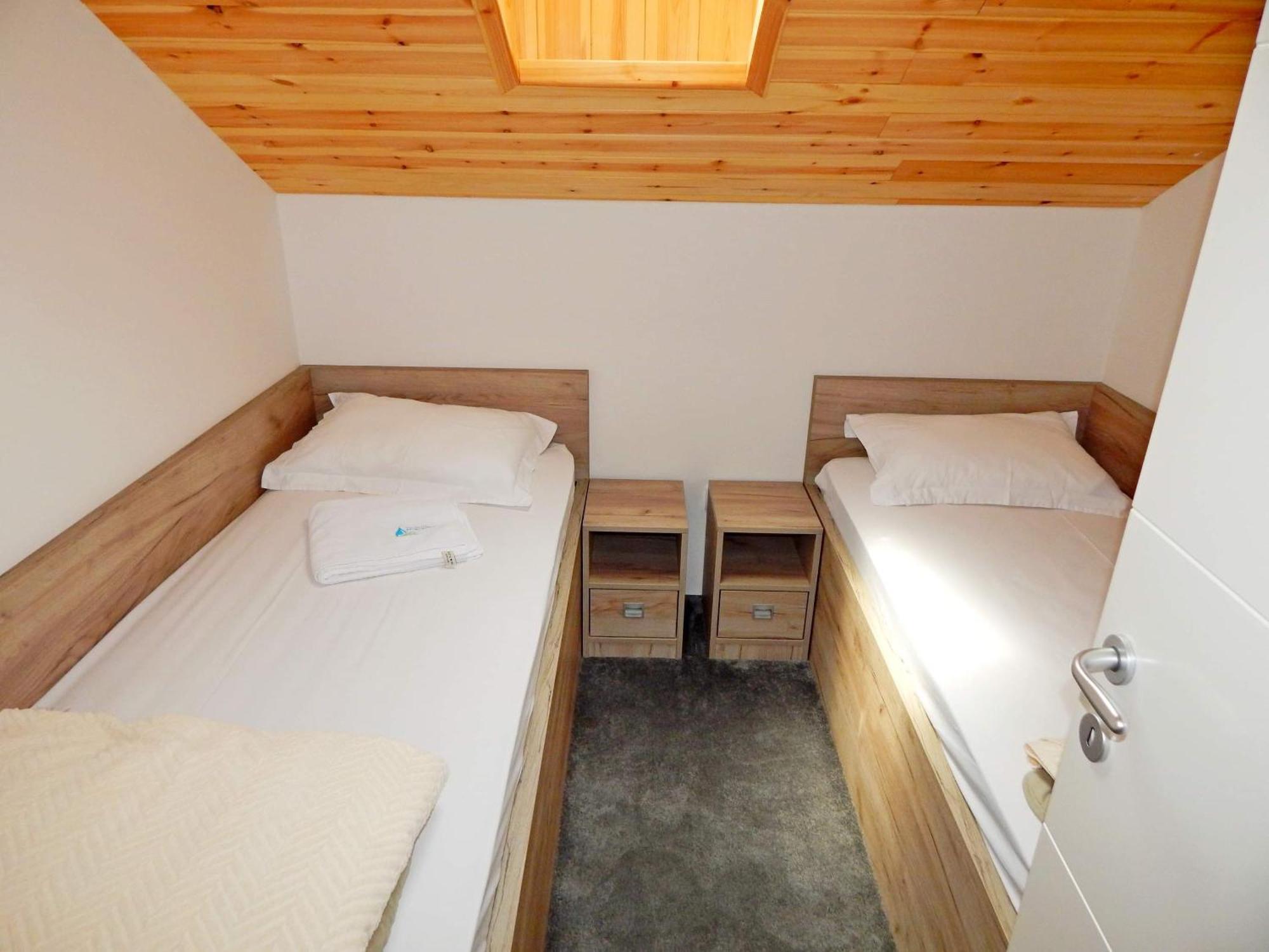 Aqualux Apartments Vrdnik Luaran gambar